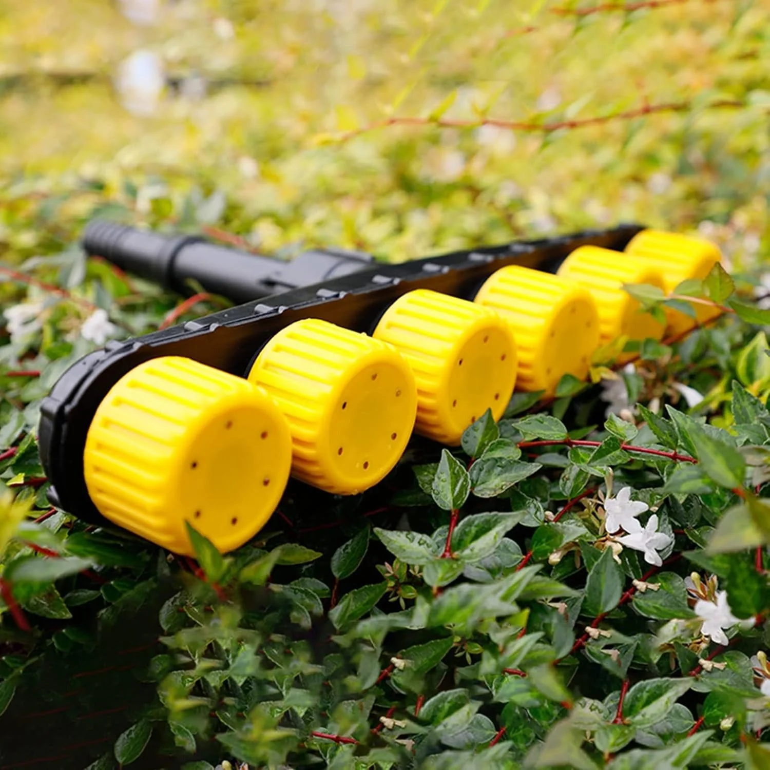 AquaFlow Adjustable Water Sprayer - Image 4