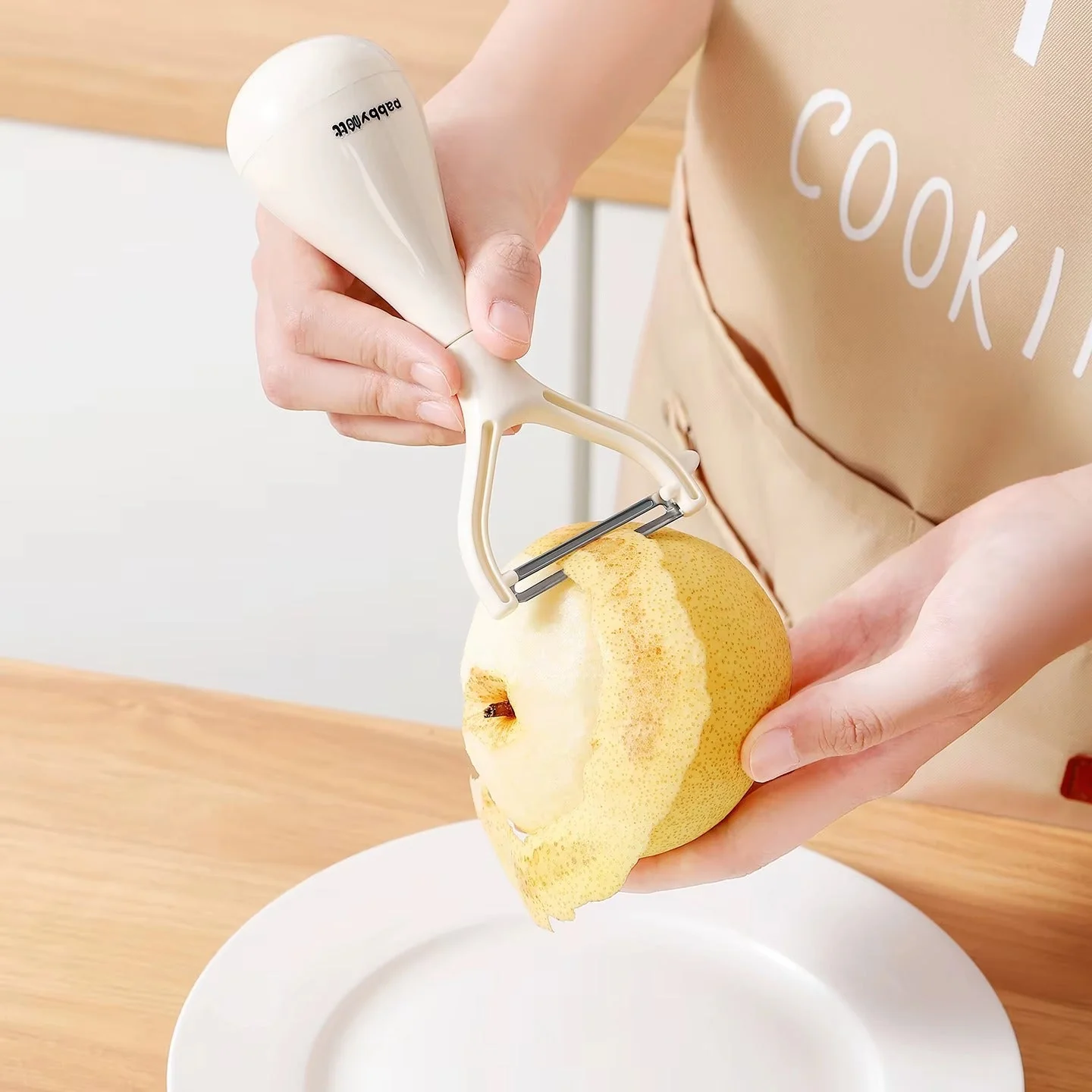 FirmBase Fruit & Veggie Peeler - Image 3